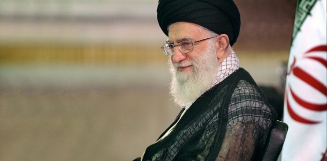 دوست دارم اعتراف کنم که آقای خامنه‌ای! من اشتباه کردم‌