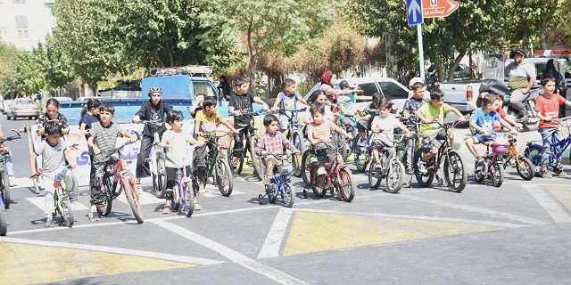 استقبال یک هزار شهروند منطقه ۱۴ از روز جهانی بدون خودرو
